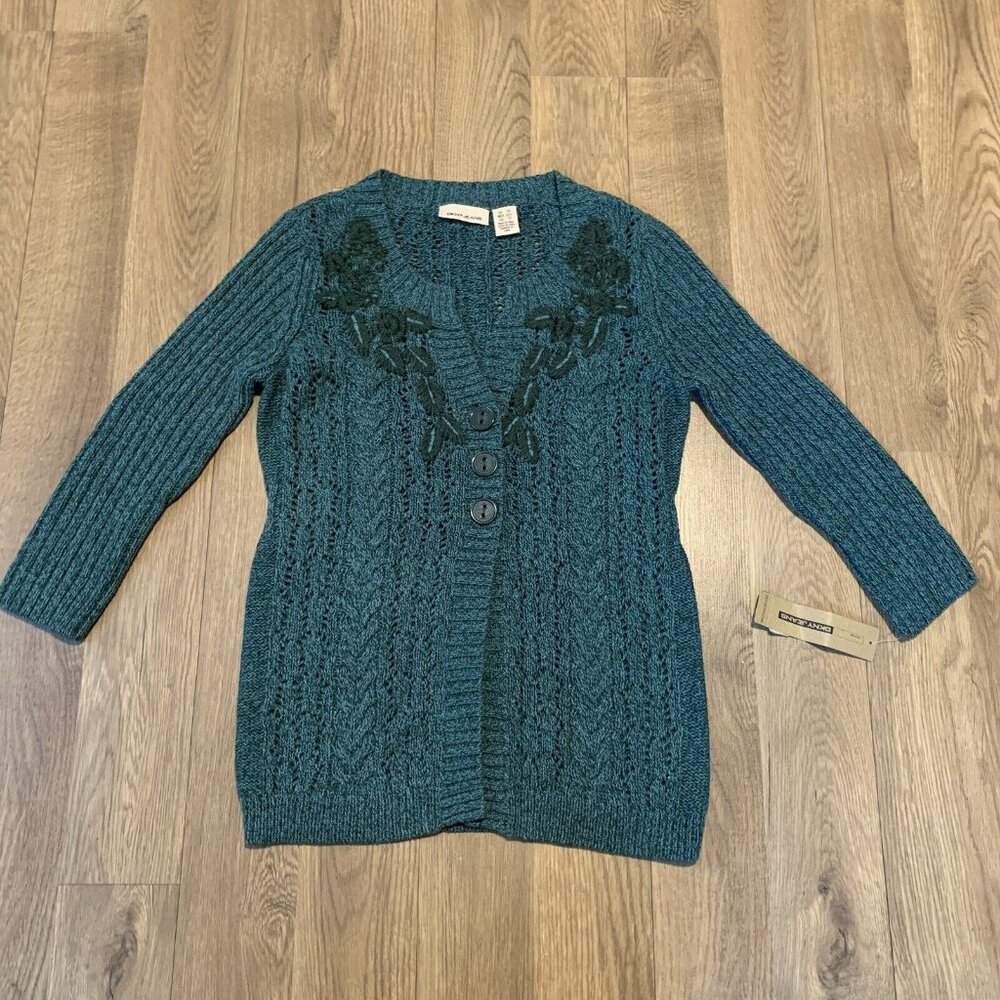 NWT DKNY Cable Knit Cardigan Blue Teal size XS embroidered flowers Y2k 90’s VTG